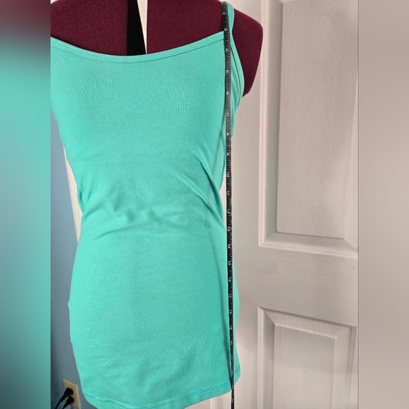 Lululemon Athletica Seafoam Athletic Top with Built-in Bra Size 6 - Picture 7 of 10